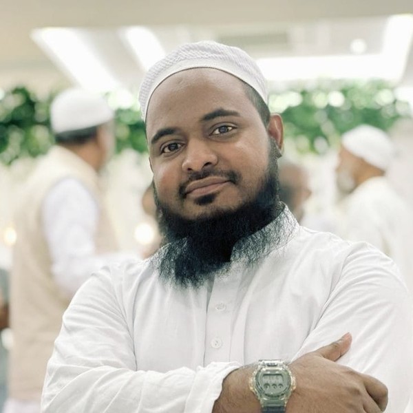 মুফতি আব্দুস সালাম ইবনে হাশিম — প্রতিষ্ঠাতা ও সিইও, আত-তুরাছ একাডেমি অব কুরআন